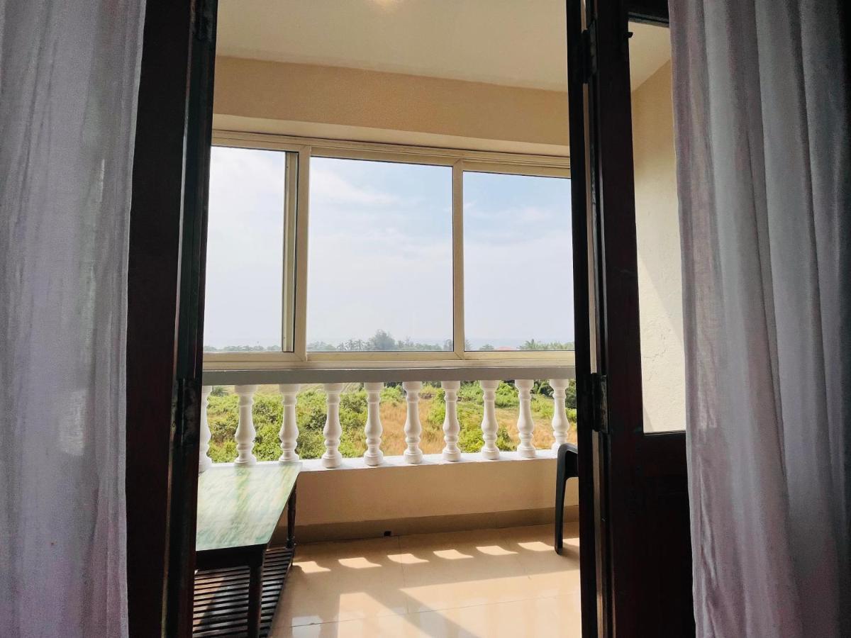 Nagas Hotel Satyavati Морджим Екстериор снимка