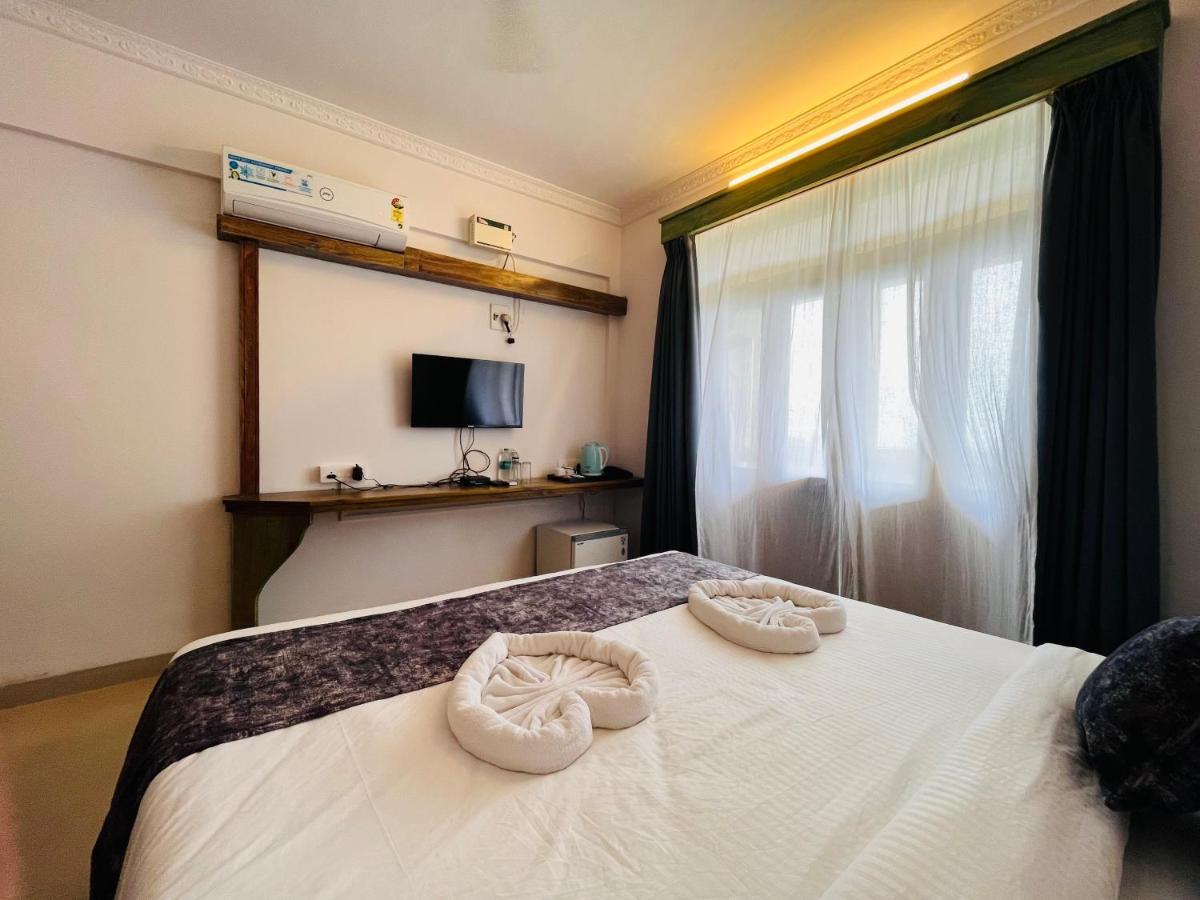 Nagas Hotel Satyavati Морджим Екстериор снимка