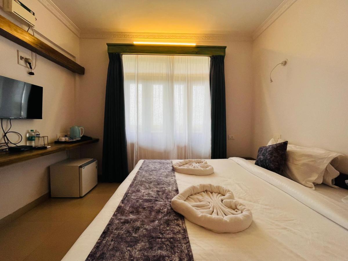 Nagas Hotel Satyavati Морджим Екстериор снимка